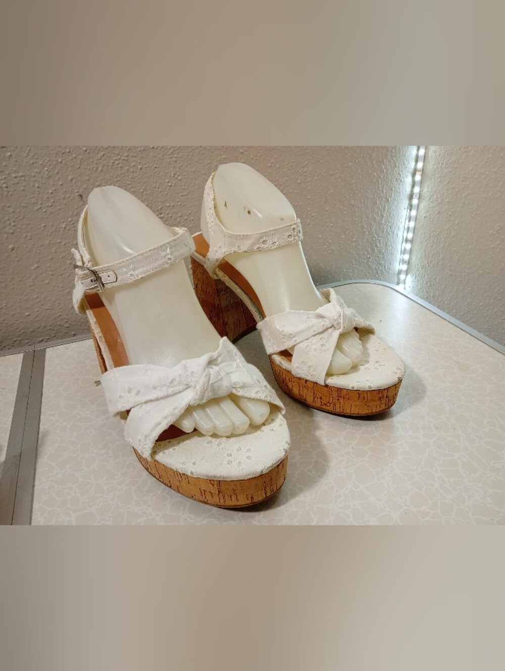 TORRID White Lace Knot Cork Wedge Sandals sz 9WW